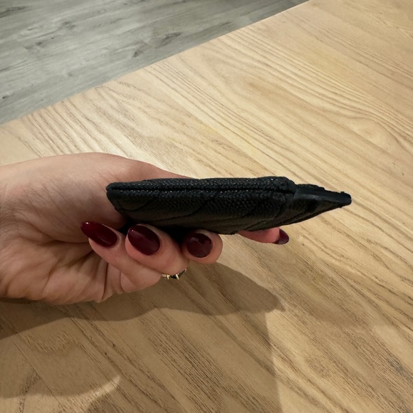 Saint Laurent Cassandre Matelasse Card Case in Lambskin - Picture 3 of 7